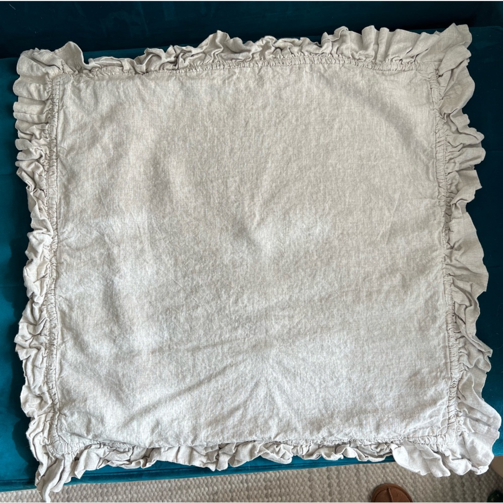 Pottery Barn 100% Linen Pillow Euro Sham 26x26 Flax Ruffles Excellent Condition